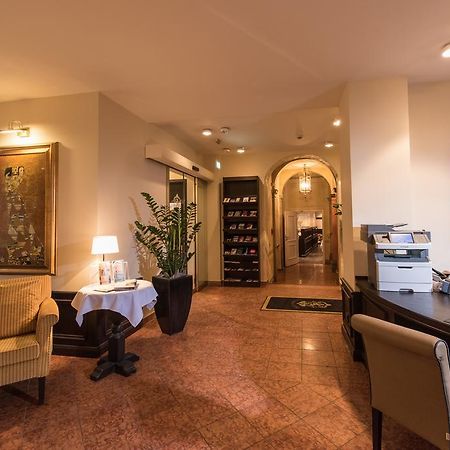 Hotel Goldener Loewe Meissen Bagian luar foto