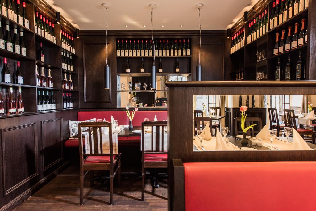 Hotel Goldener Loewe Meissen Bagian luar foto