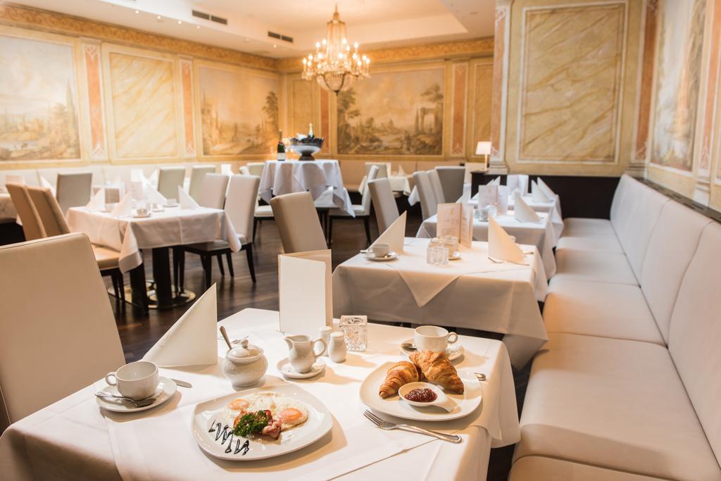 Hotel Goldener Loewe Meissen Bagian luar foto
