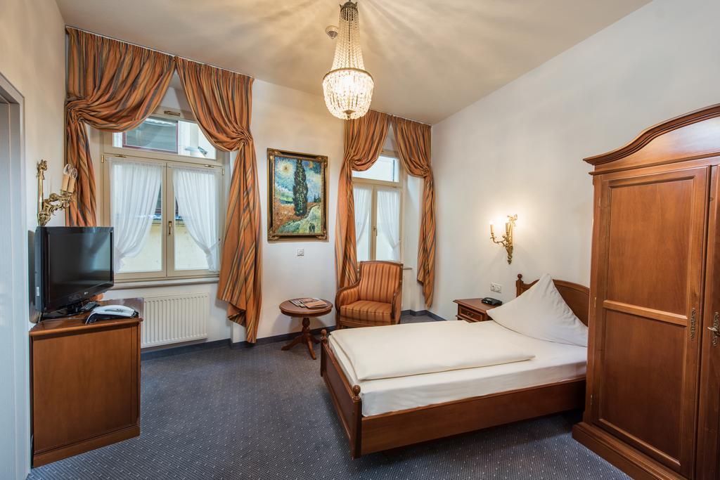 Hotel Goldener Loewe Meissen Bagian luar foto