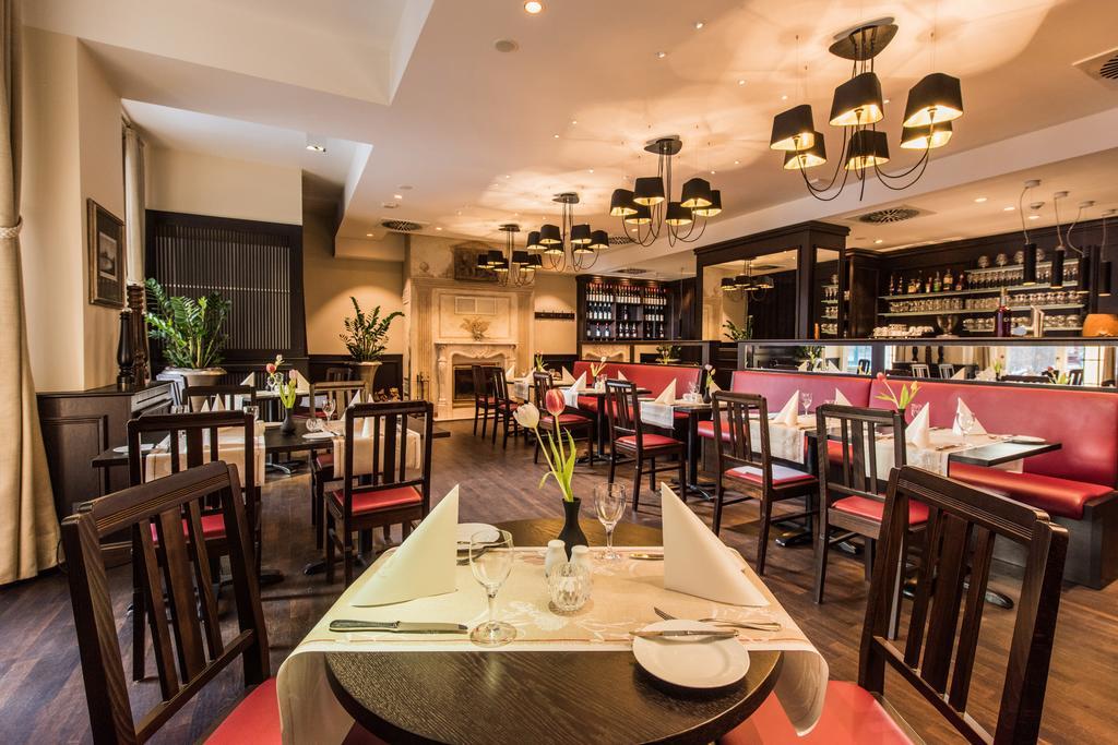 Hotel Goldener Loewe Meissen Bagian luar foto