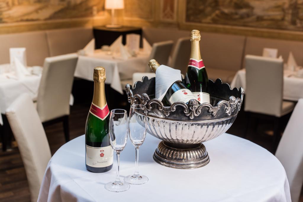 Hotel Goldener Loewe Meissen Bagian luar foto